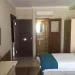 Oezguer Hotel