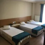 Oezguer Hotel 2*