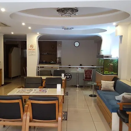 Szálloda Oezguer Trabzon