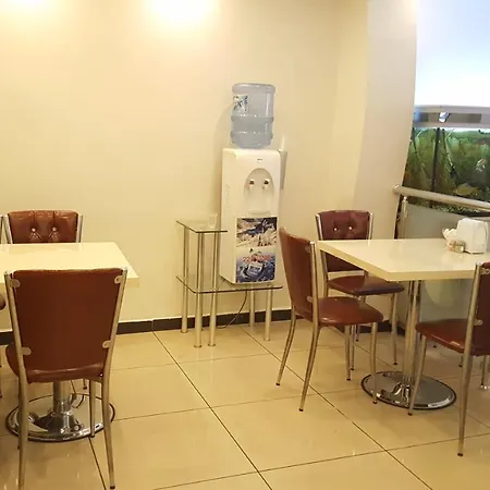 Oezguer Szálloda