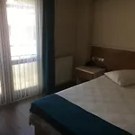özgür